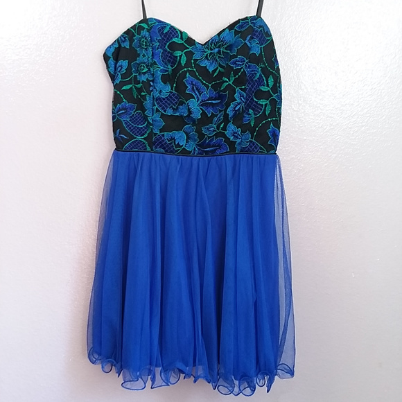 City Studios + Juniors' Blue Embroidered Dress - Picture 5 of 8